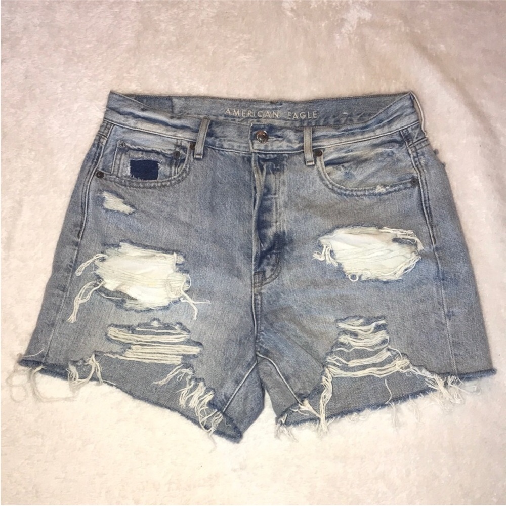 American Eagle 90s Boyfriend Shorts